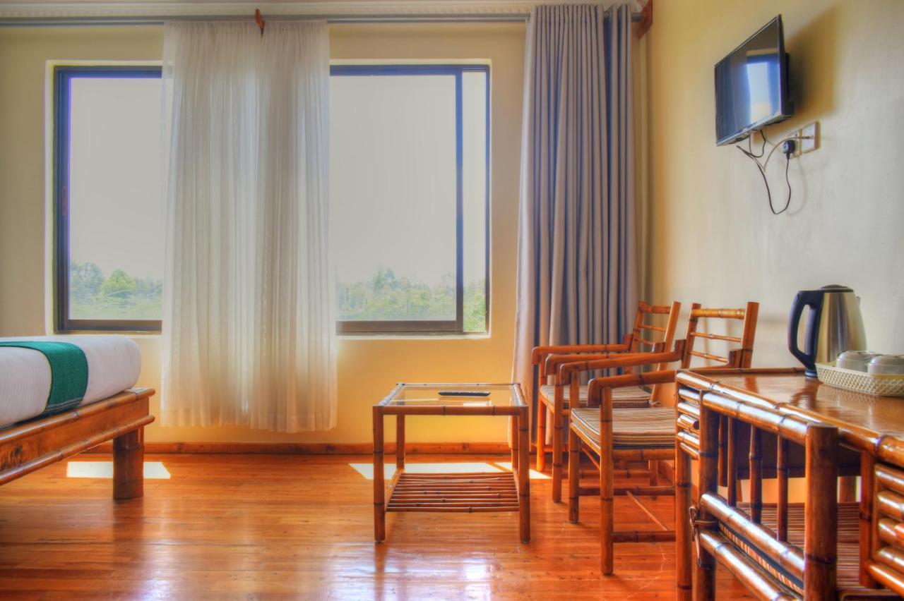Peaks Hotel Nanyuki Exterior photo