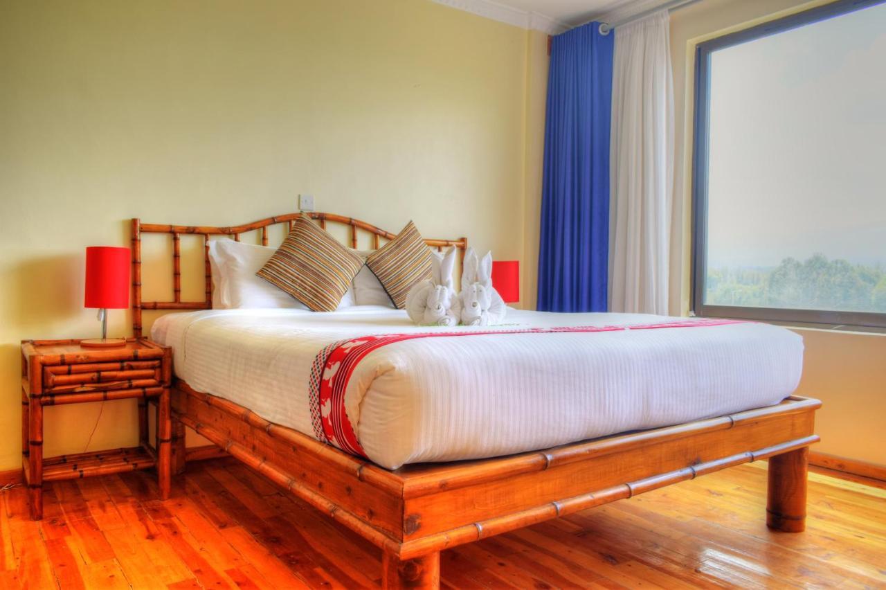 Peaks Hotel Nanyuki Exterior photo